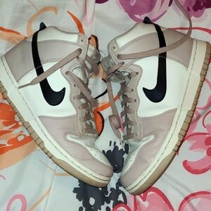 Nike Womens Dunk High Fossil Stone/Black-Sail Size 7.5